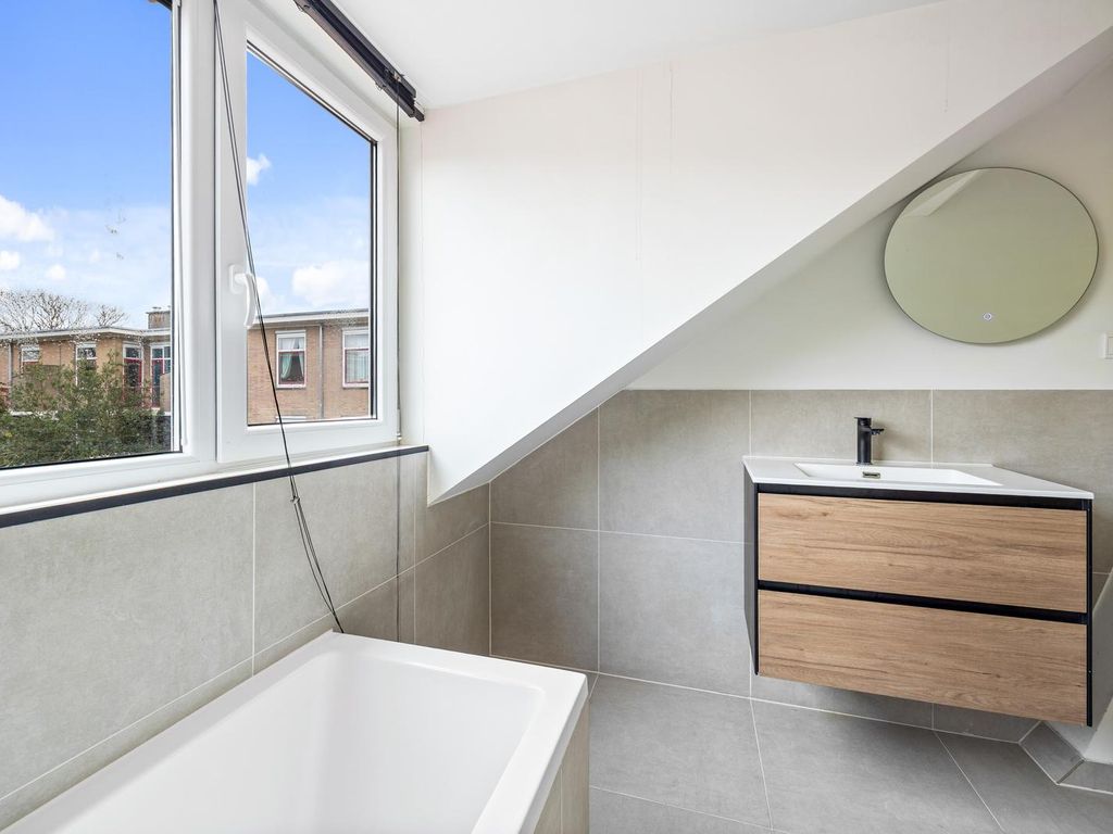 Leersumstraat 60, 'S-Gravenhage