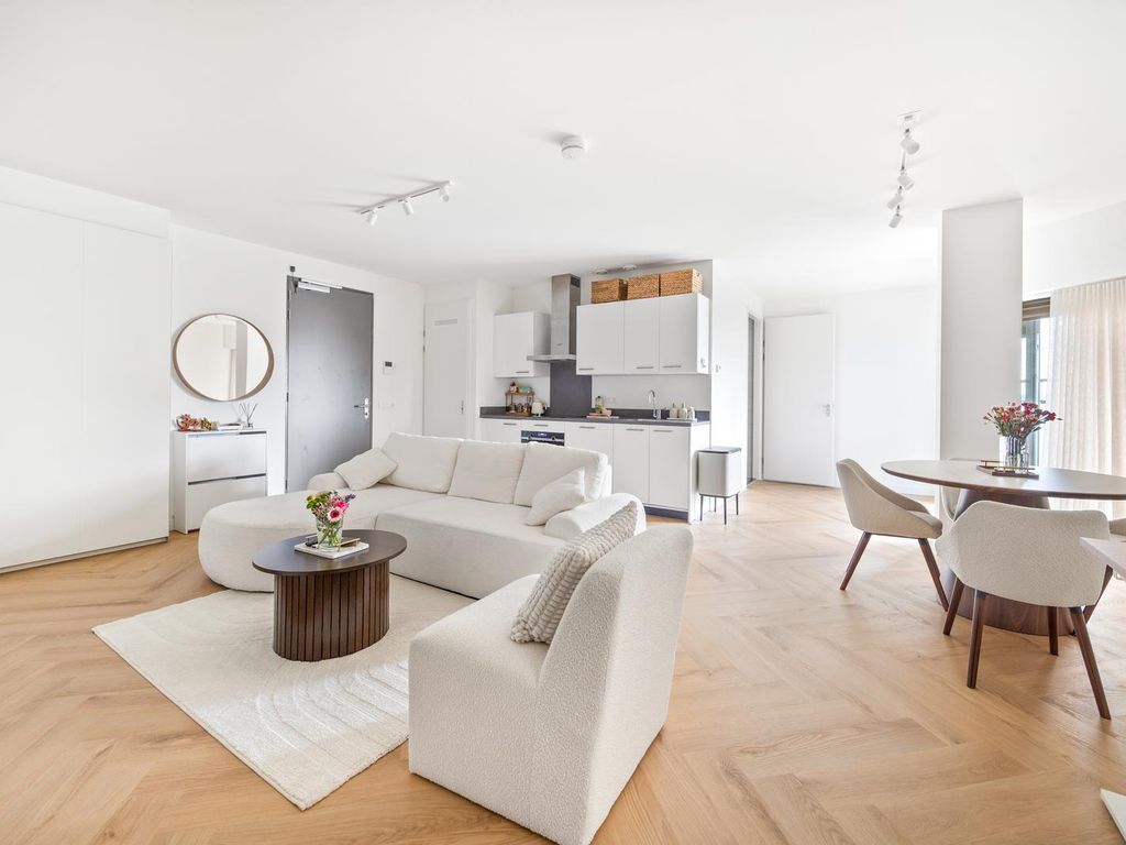 Burgemeester Elsenlaan 323F506, Rijswijk