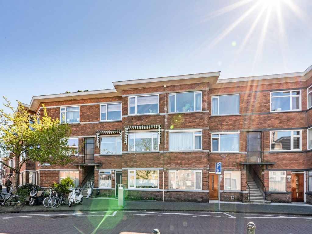 Maarsbergenstraat 300, 'S-Gravenhage