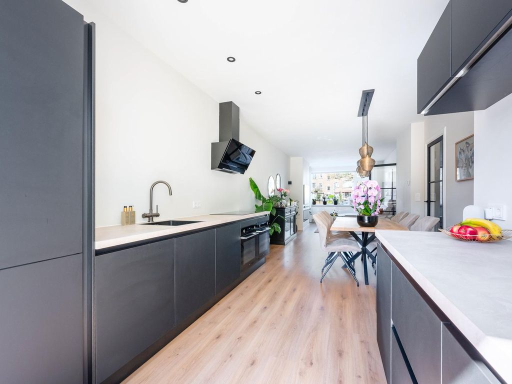 Maarsbergenstraat 300, 'S-Gravenhage