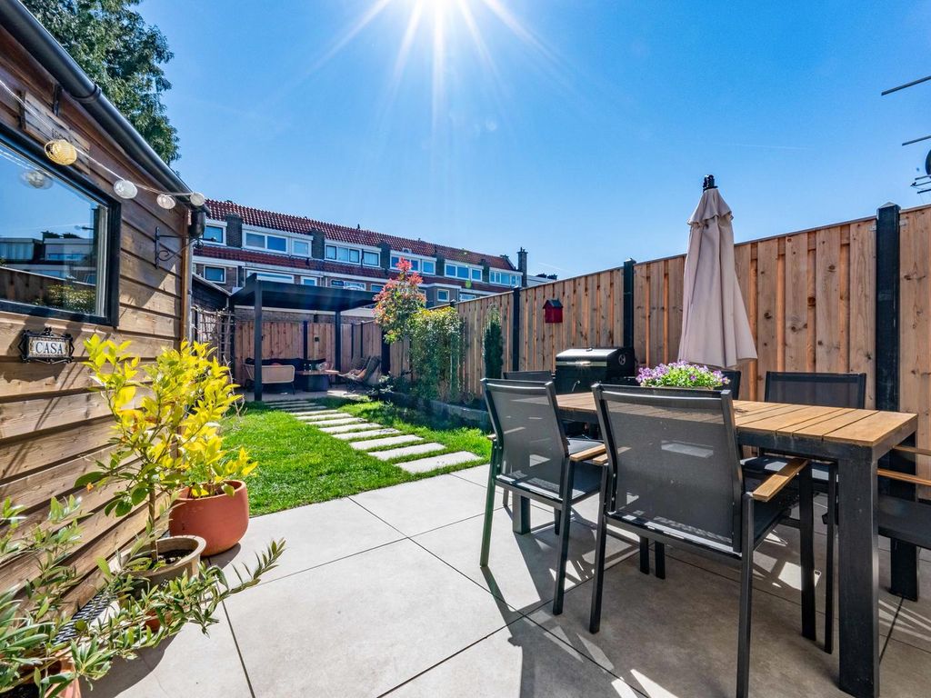 Maarsbergenstraat 300, 'S-Gravenhage