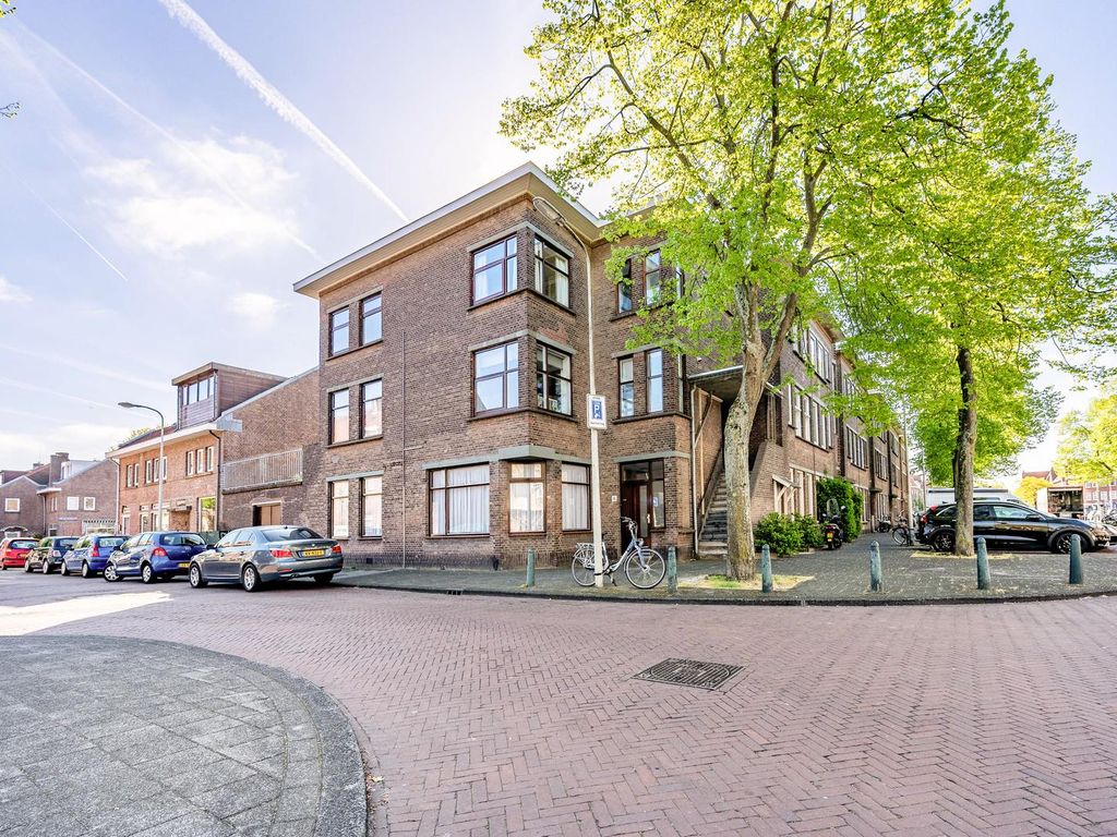 Van Zeggelenlaan 12, 'S-Gravenhage