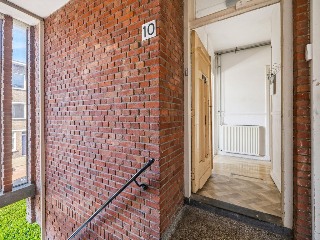 Karel de Geerstraat 10, 's-Gravenhage