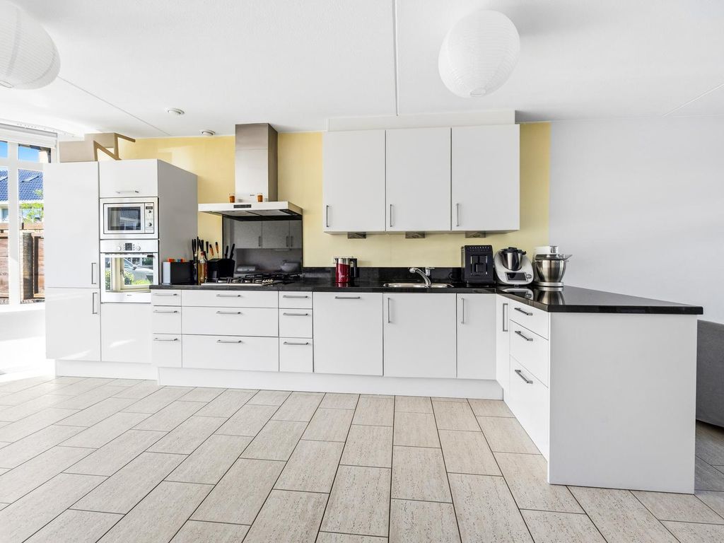 Talinglaan 28, Leidschendam