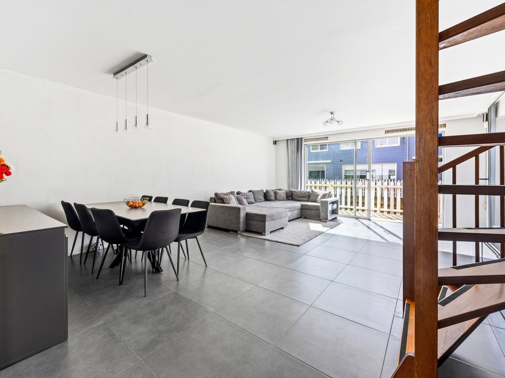 Van Duijnwater 12, 'S-Gravenhage