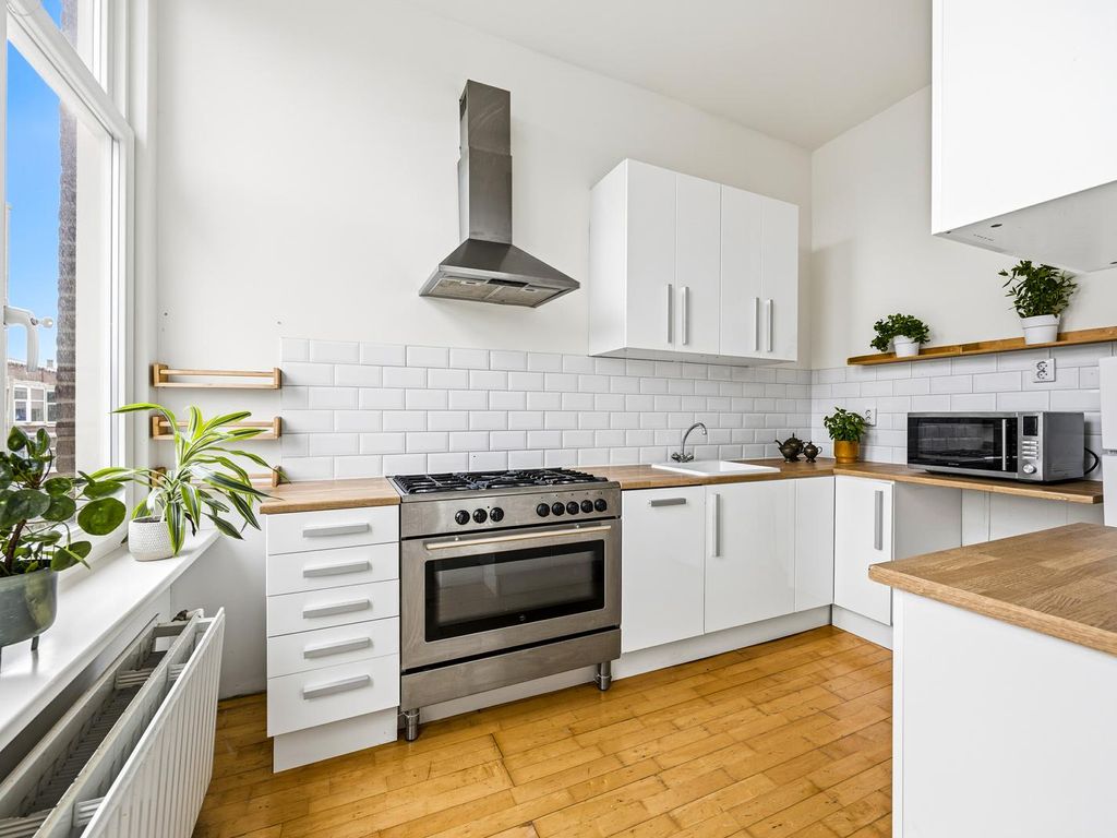 Goudenregenstraat 94, 'S-Gravenhage