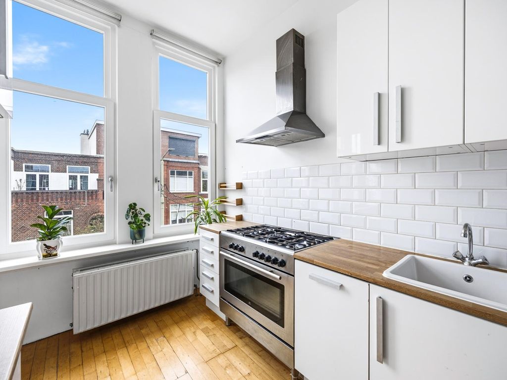 Goudenregenstraat 94, 'S-Gravenhage