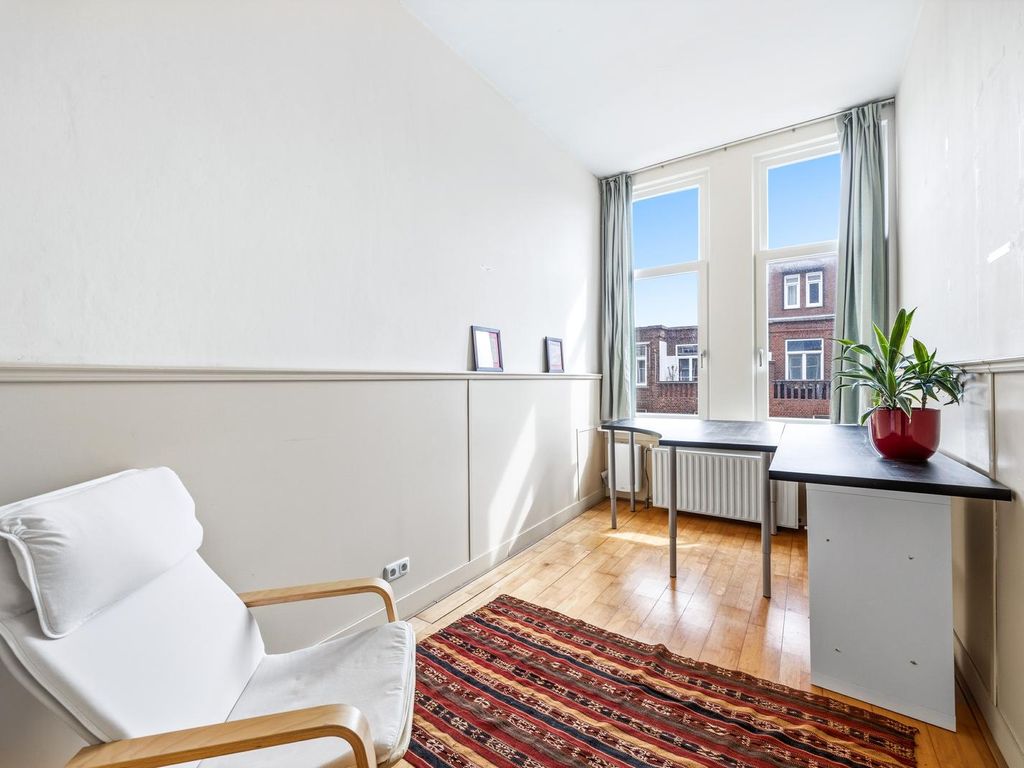 Goudenregenstraat 94, 'S-Gravenhage