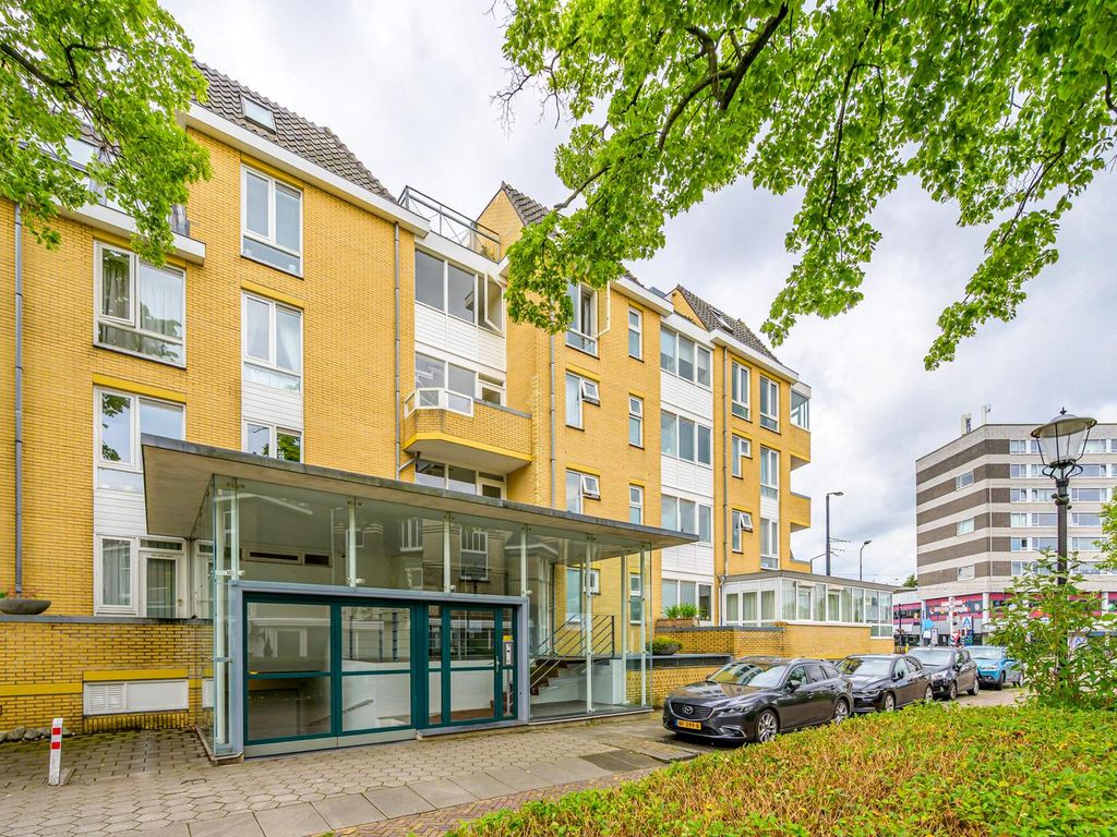 Oranjelaan 14, Rijswijk