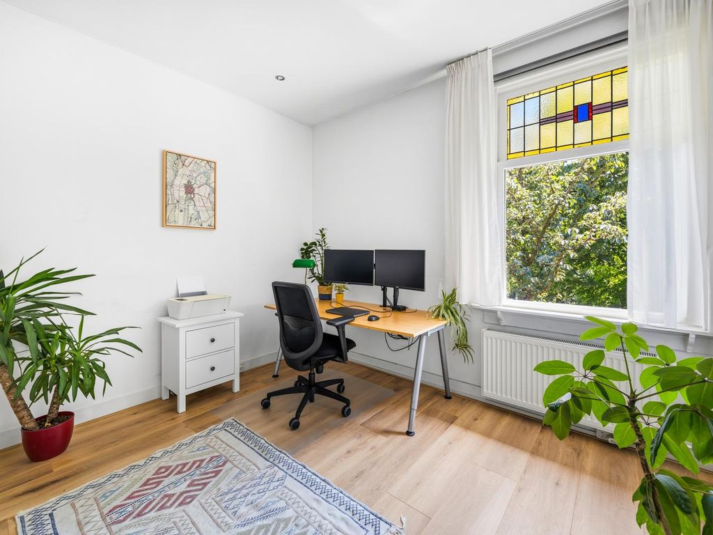 Paets van Troostwijkstraat 221, 'S-Gravenhage