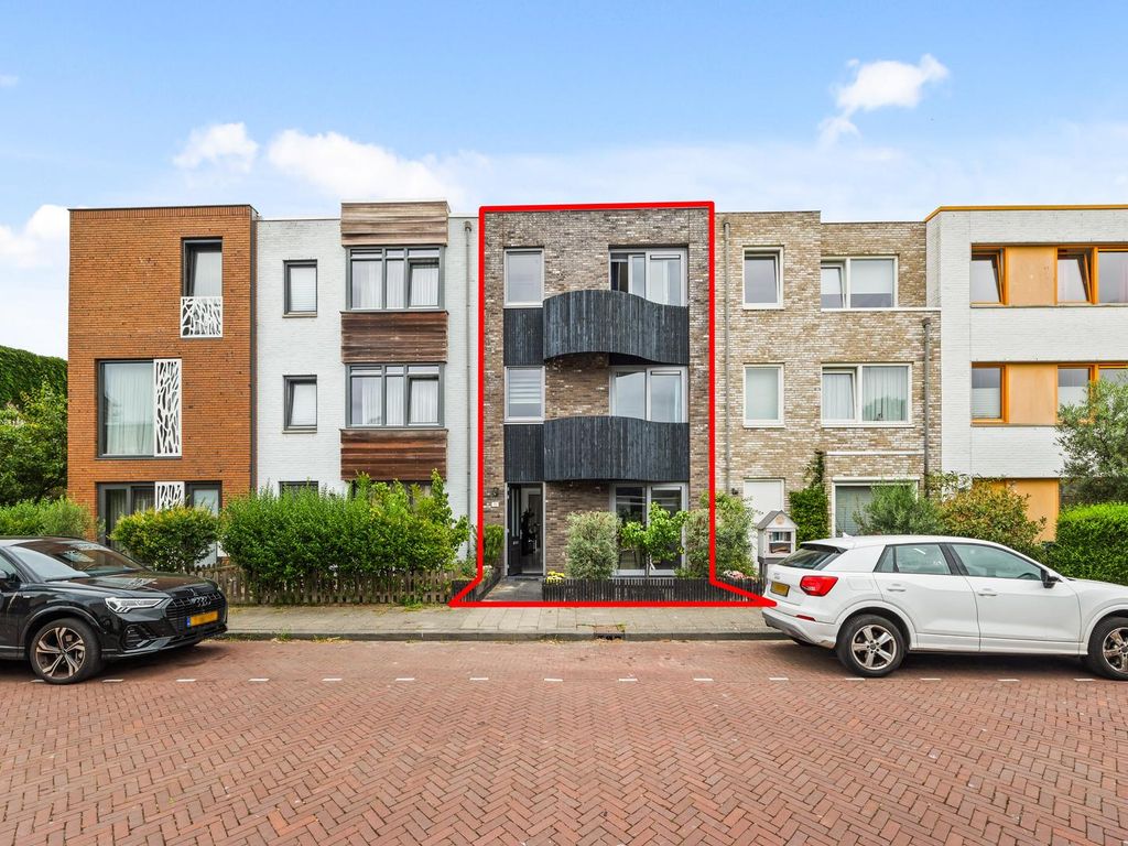Biancaland 112, 'S-Gravenhage