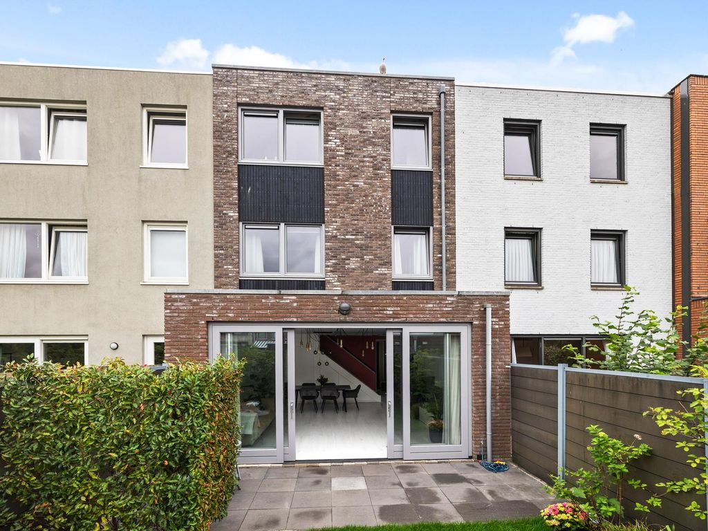Biancaland 112, 'S-Gravenhage