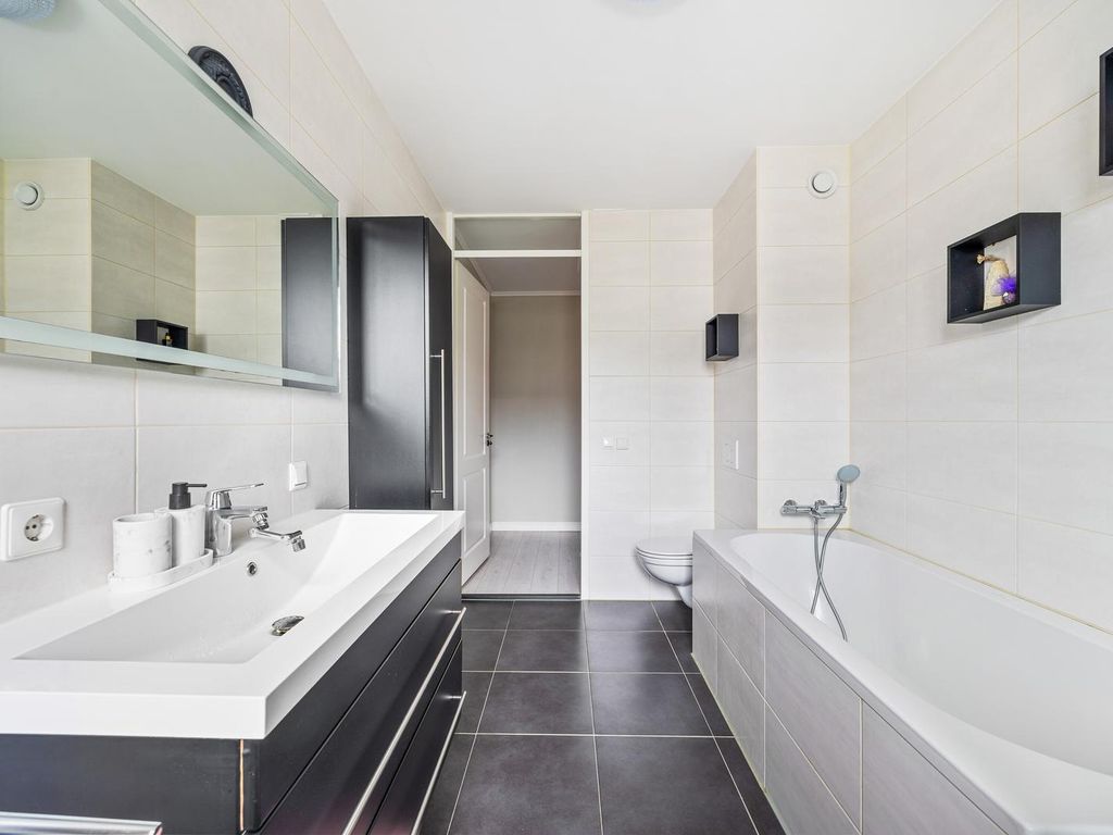 Biancaland 112, 'S-Gravenhage