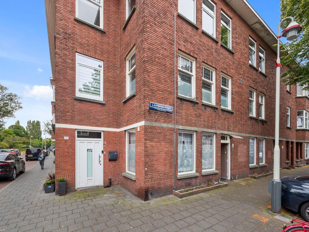 Linnaeusstraat 126, 'S-Gravenhage