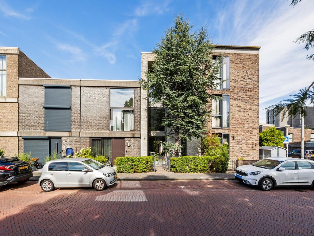 Scholekstersingel 68, 'S-Gravenhage