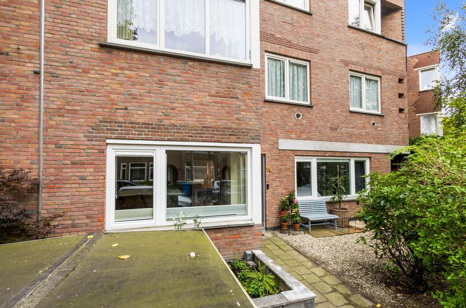 Bilderdijklaan 16