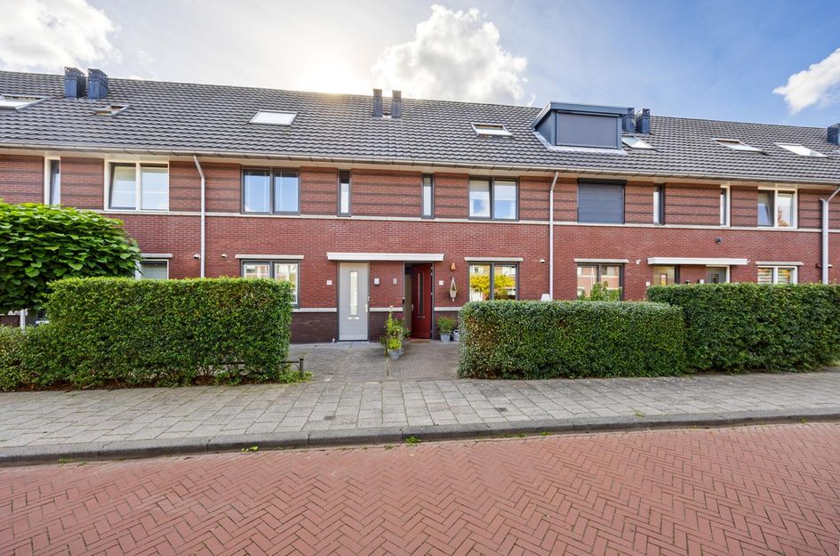 Voormeerstraat 11
