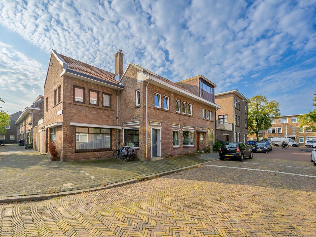 Pieter Spastraat 10, 's-Gravenhage