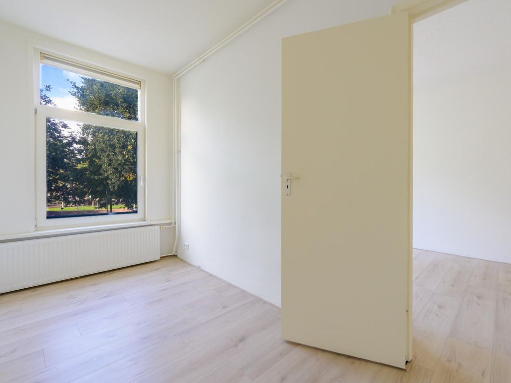 Deimanstraat 188, 'S-GRAVENHAGE