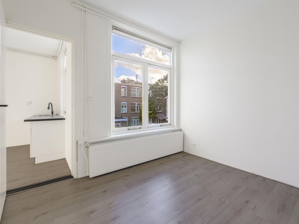 Deimanstraat 188, 'S-GRAVENHAGE