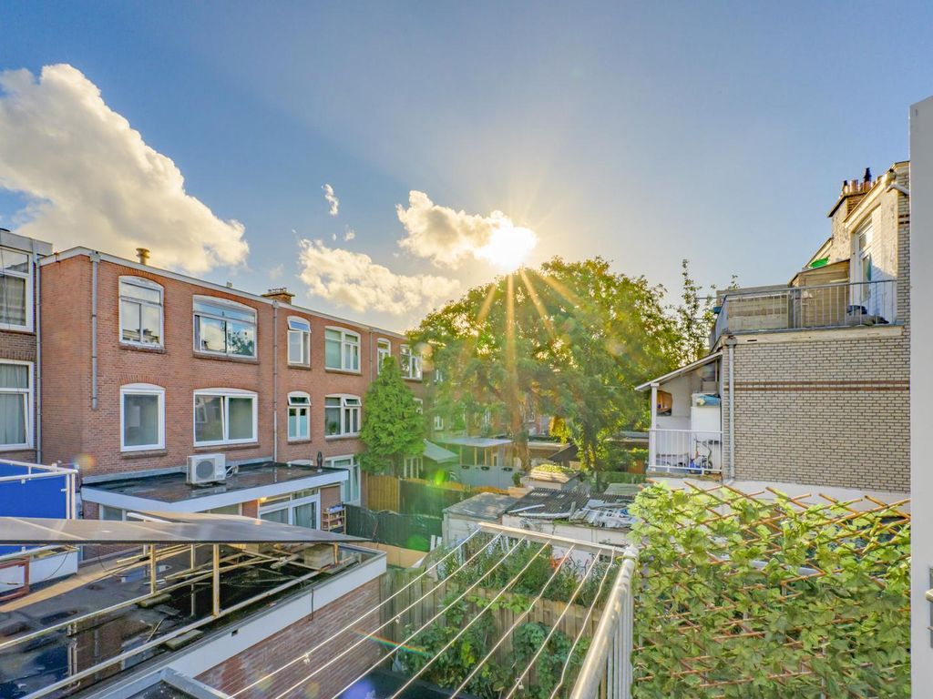 Deimanstraat 188, 'S-GRAVENHAGE