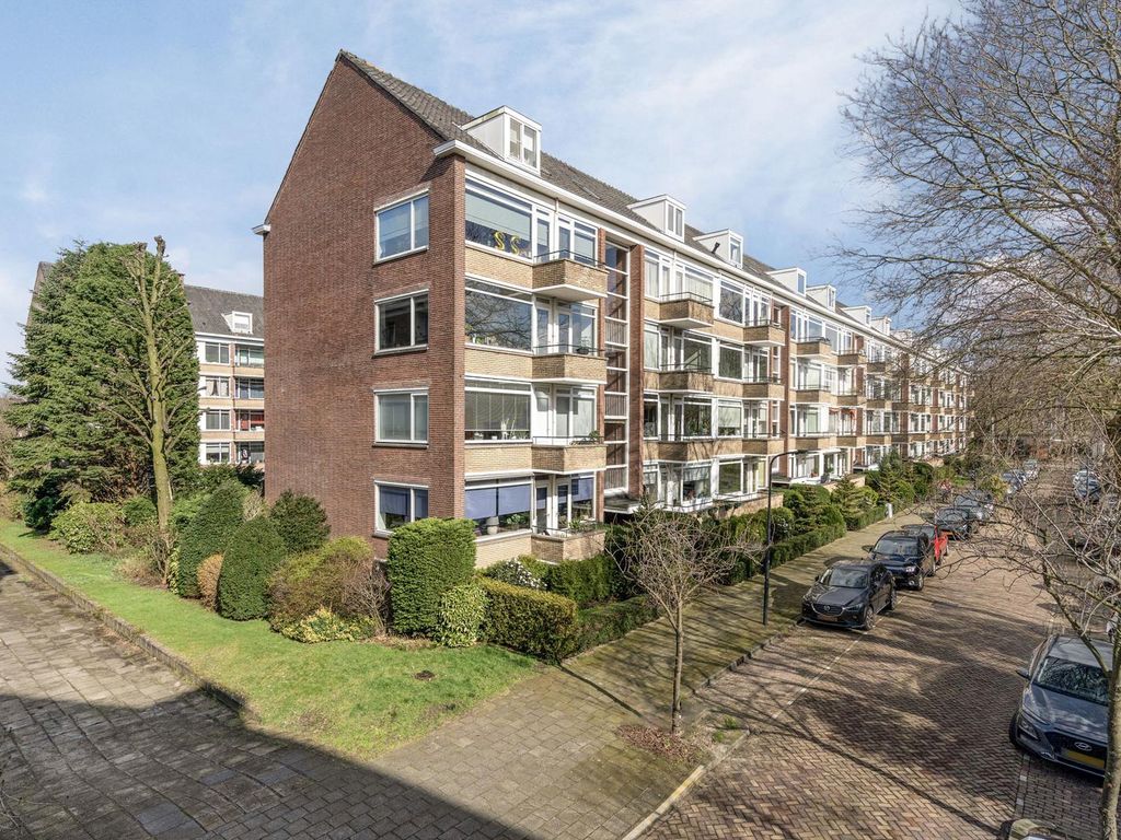 Laboucherelaan 96, Rijswijk