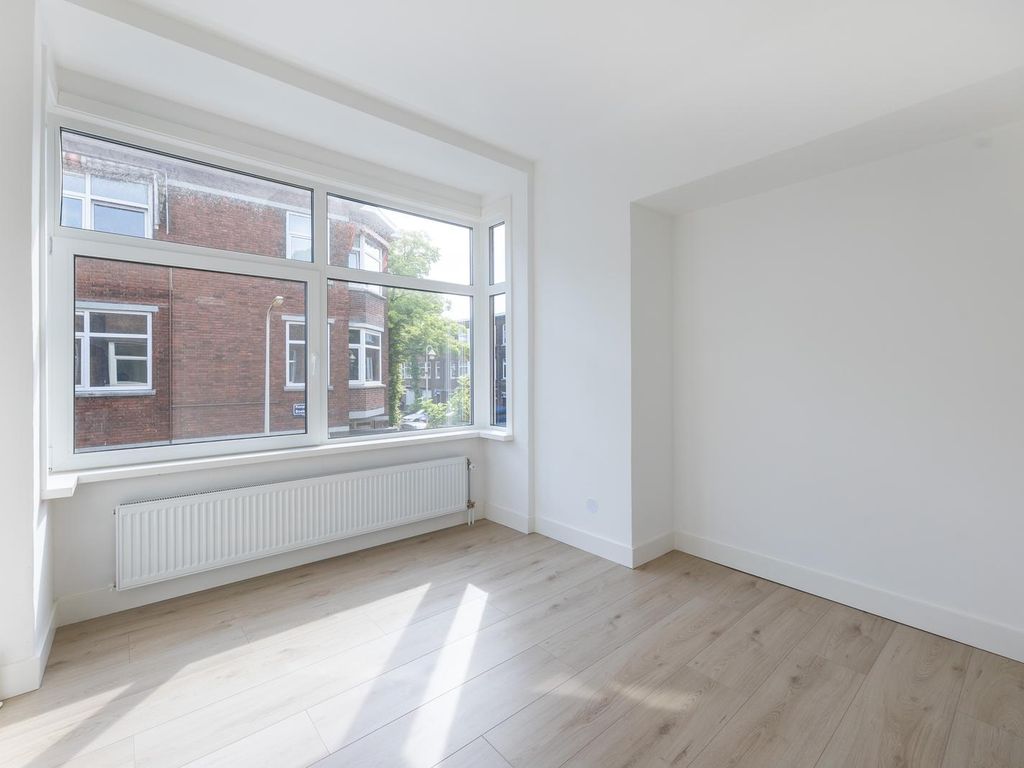 Linnaeusstraat 241, 'S-Gravenhage