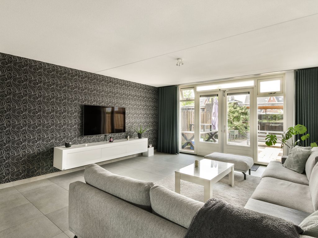 Tussenwoning te koop: Zeeltstraat 27, Aalsmeer