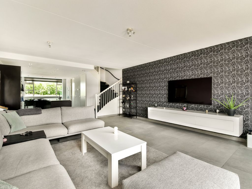 Tussenwoning te koop: Zeeltstraat 27, Aalsmeer