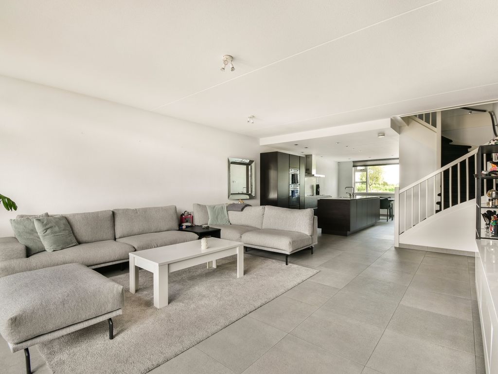 Tussenwoning te koop: Zeeltstraat 27, Aalsmeer