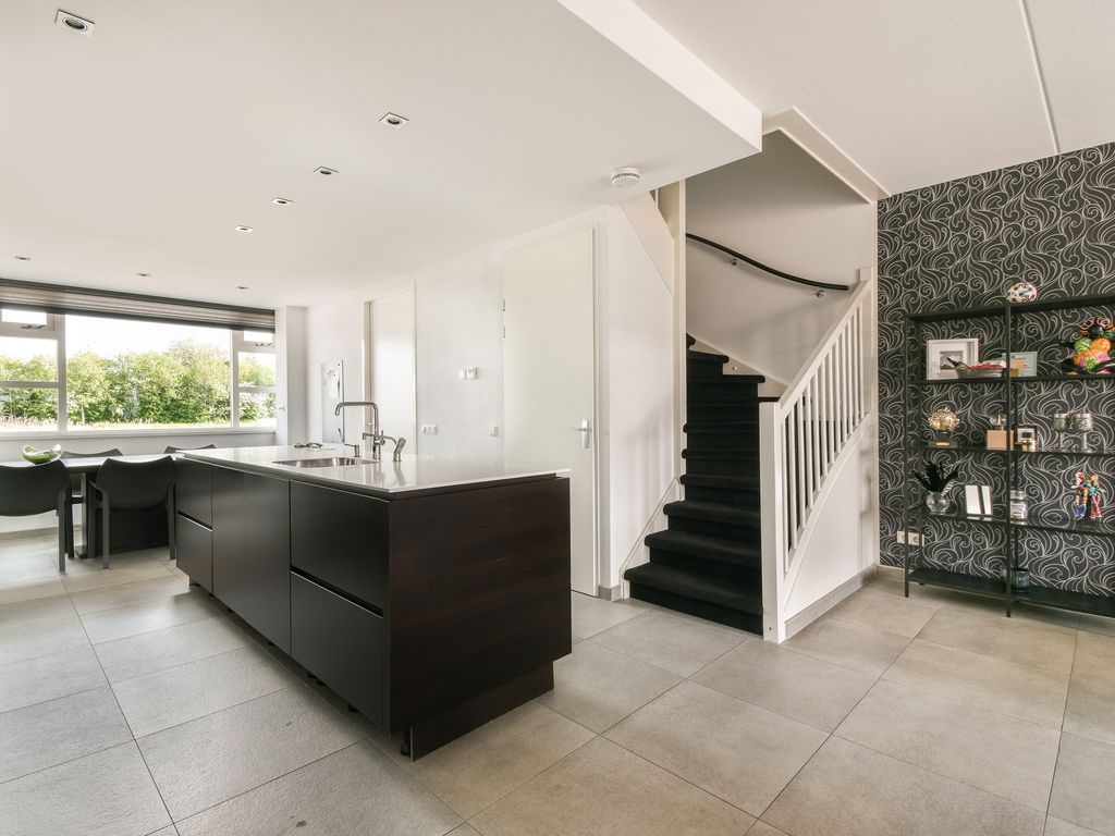 Tussenwoning te koop: Zeeltstraat 27, Aalsmeer