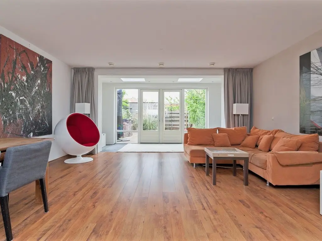 Salamander 105, Amstelveen