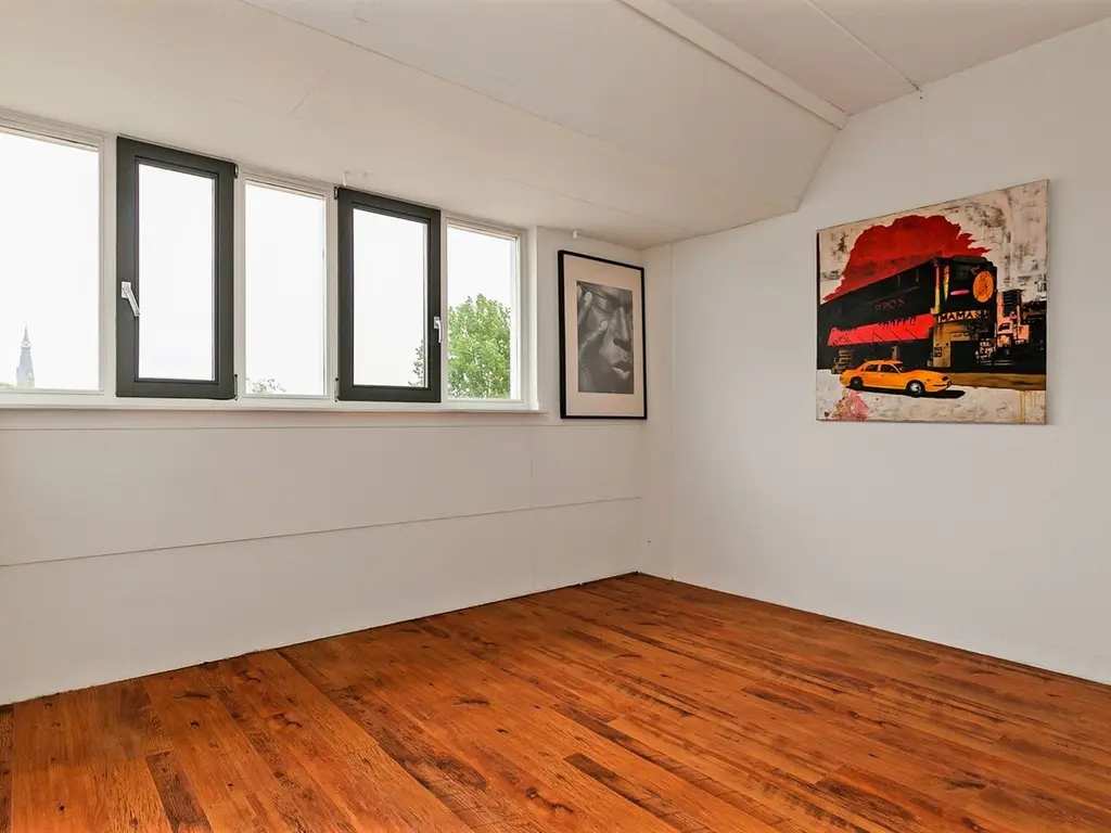 Salamander 105, Amstelveen