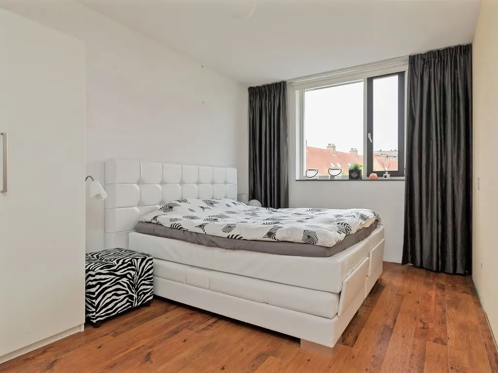 Salamander 105, Amstelveen