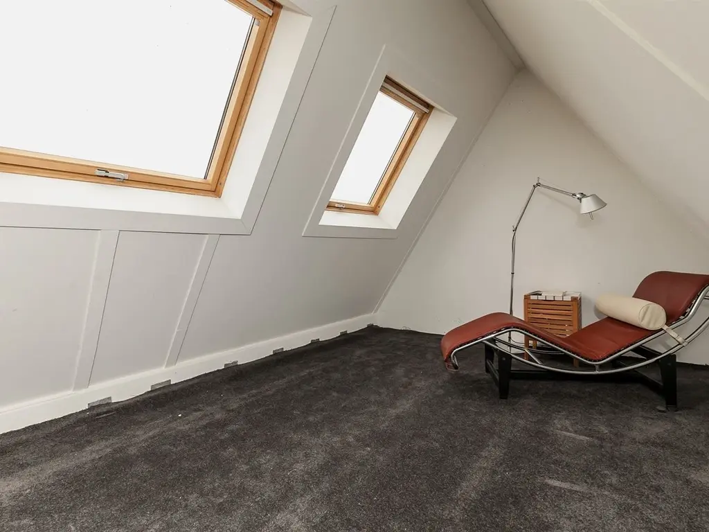 Salamander 105, Amstelveen