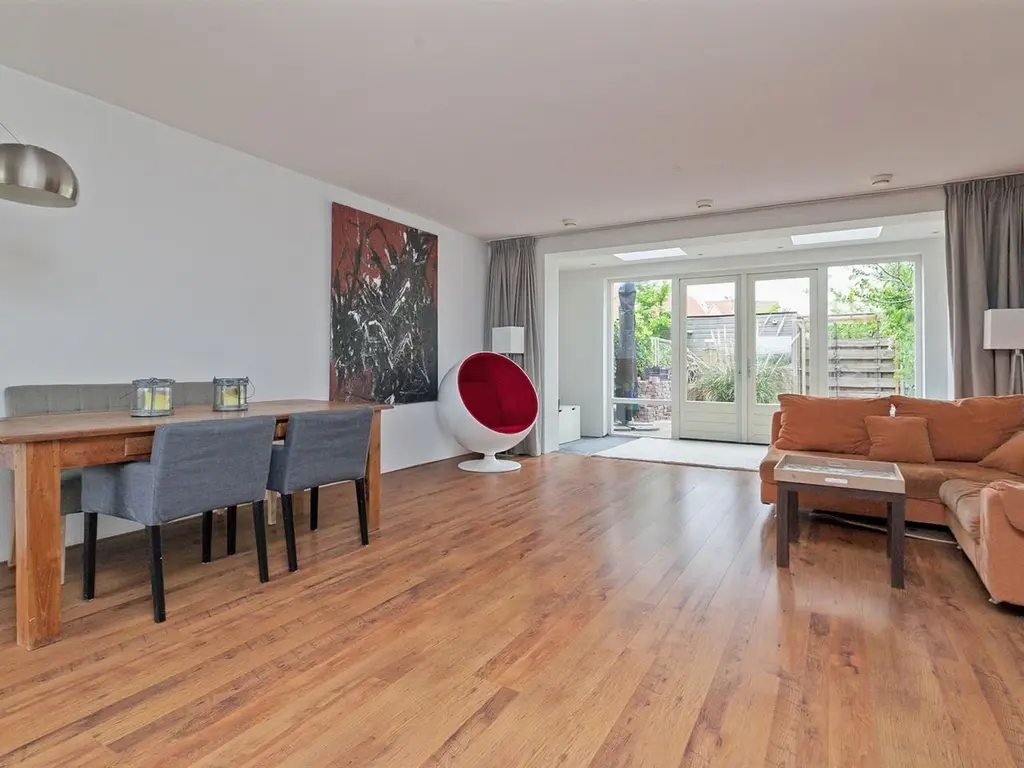 Salamander 105, Amstelveen