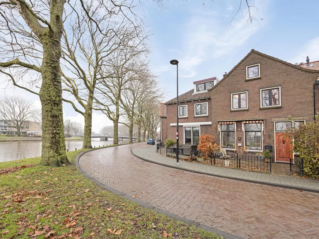 Nassaukade 46, WOERDEN