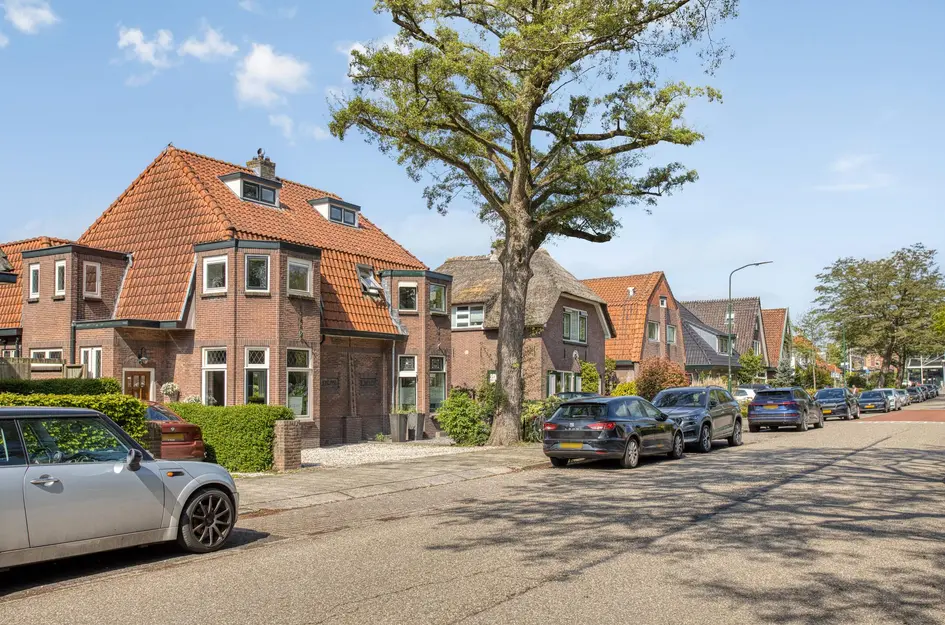 Van der Valk Boumanlaan 22