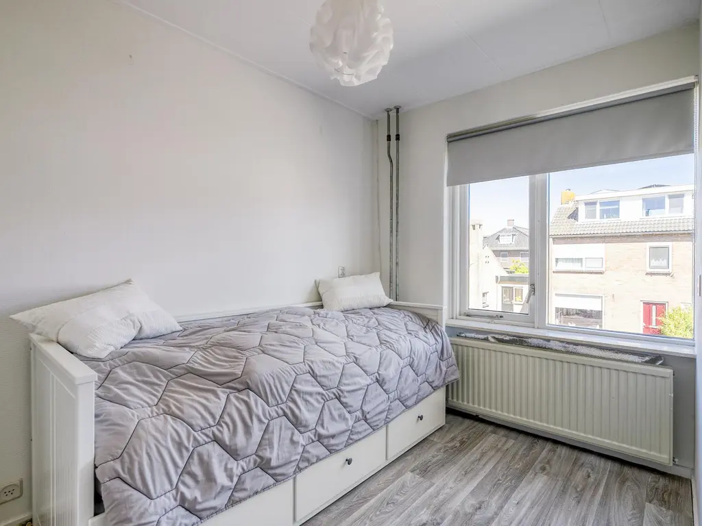 Goudenregenlaan 2, KAMERIK