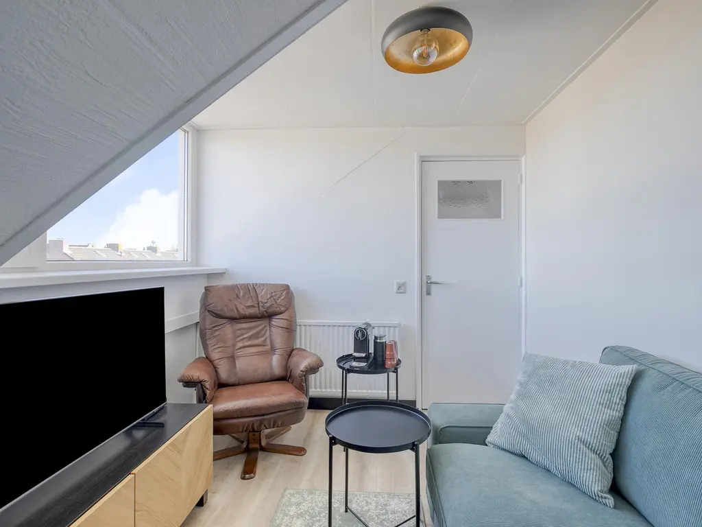 Goudenregenlaan 2, KAMERIK