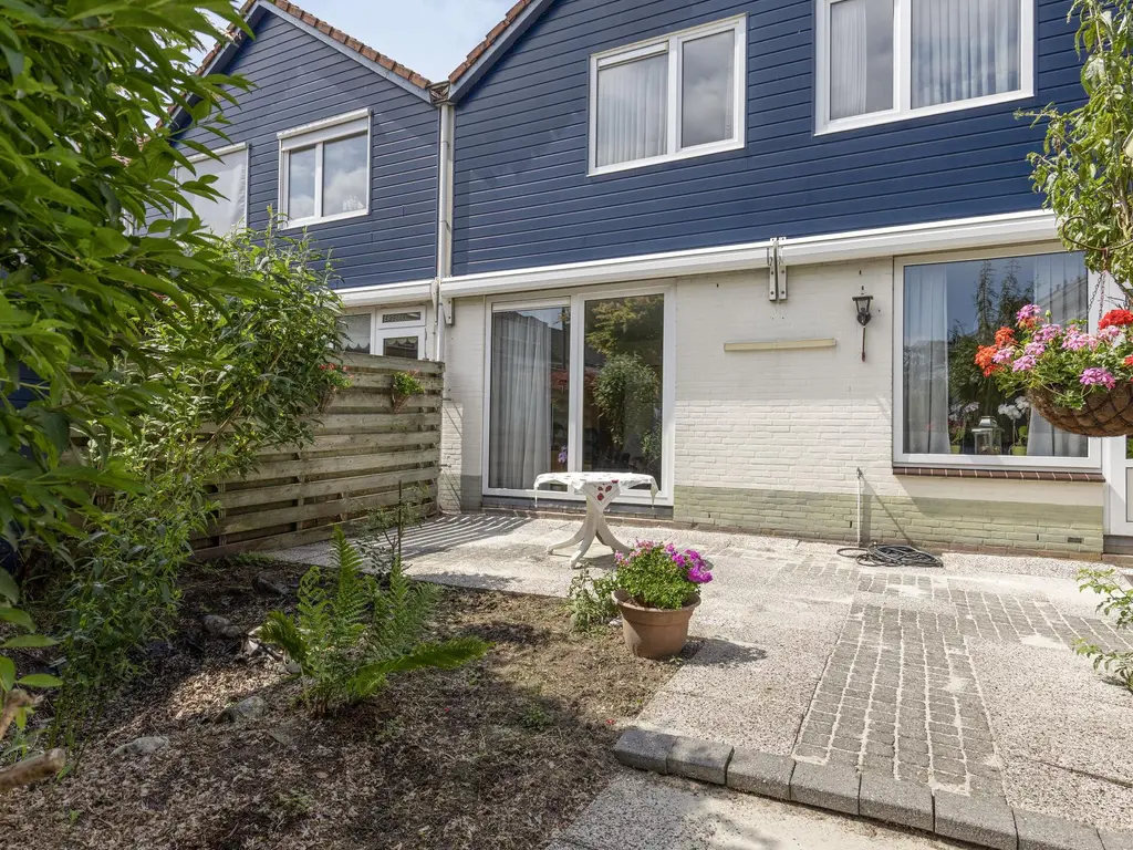 Strick van Linschotenstraat 79, LINSCHOTEN