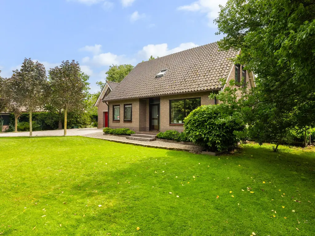 Oosteinde 32a, WAARDER