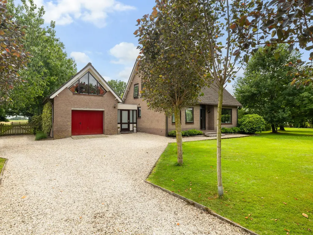 Oosteinde 32a, WAARDER