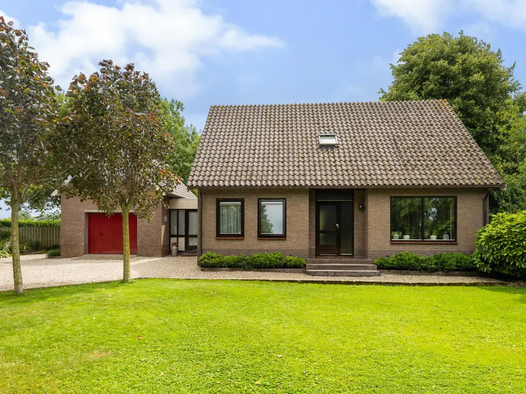 Oosteinde 32a, WAARDER