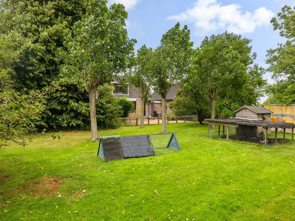 Oosteinde 32a, WAARDER