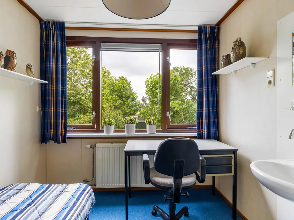 Oosteinde 32a, WAARDER