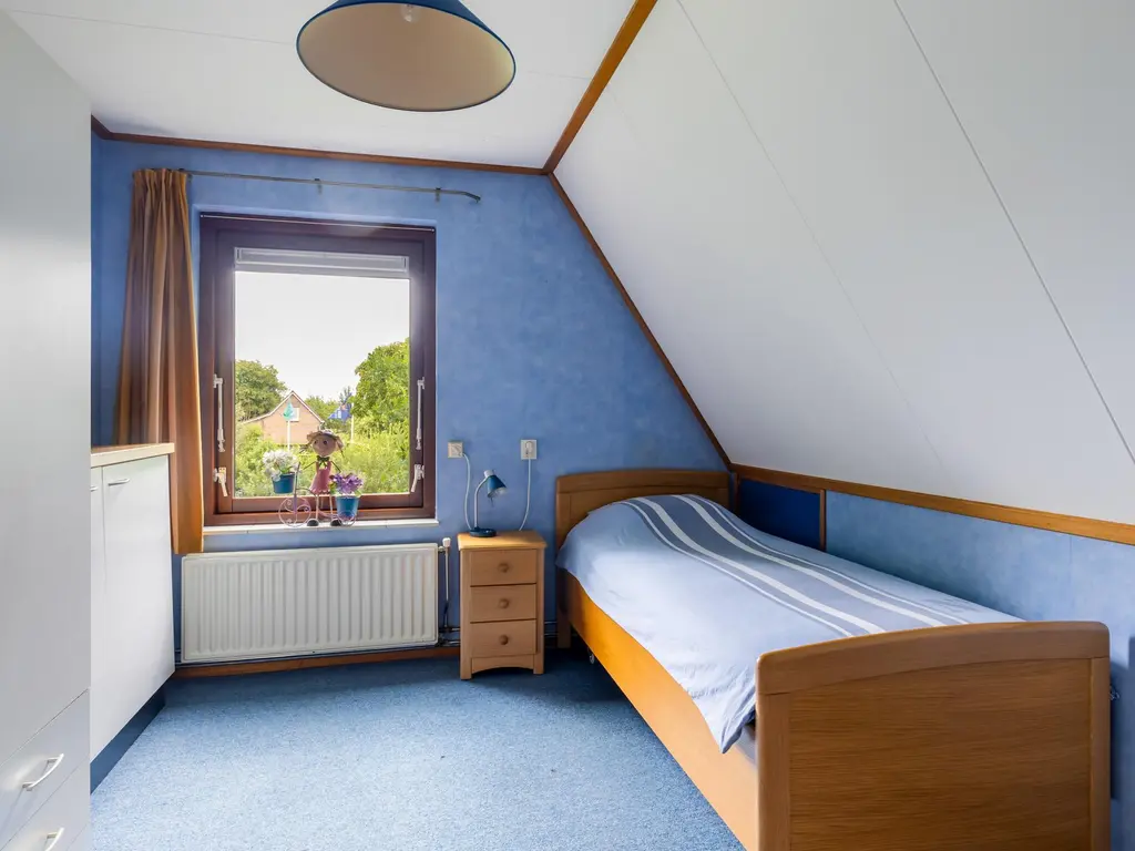 Oosteinde 32a, WAARDER