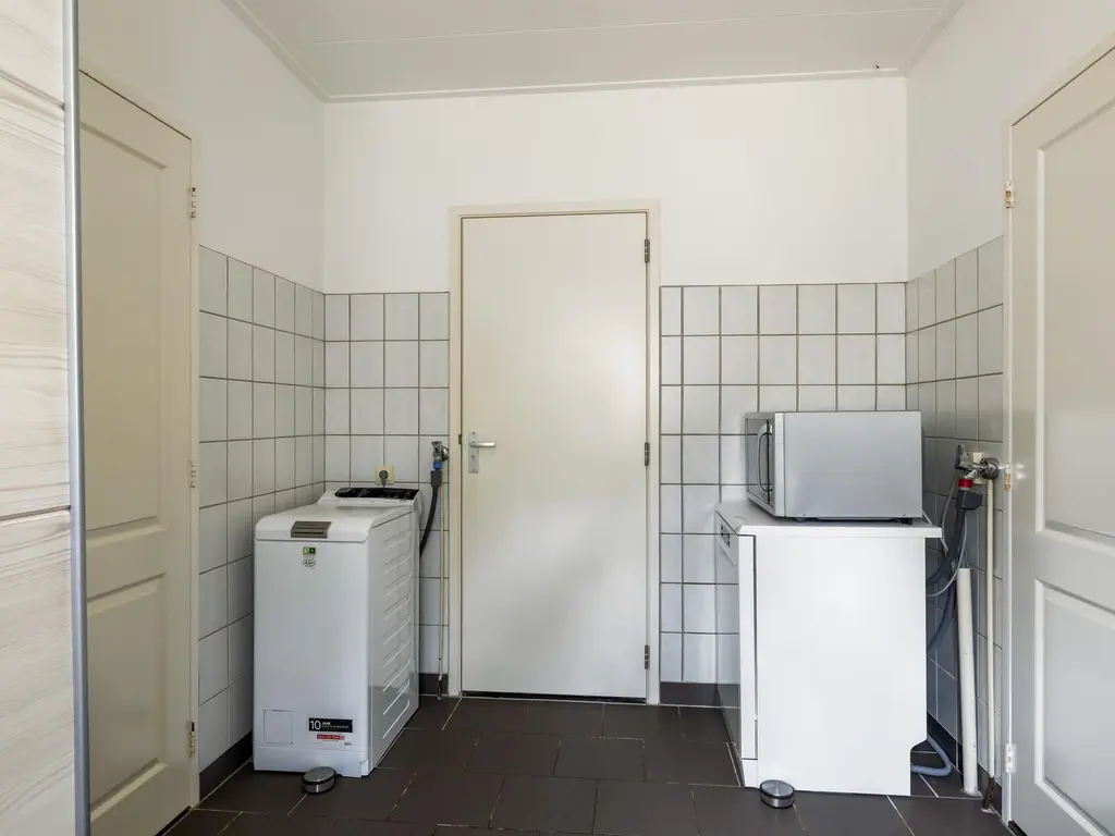Oosteinde 32a, WAARDER