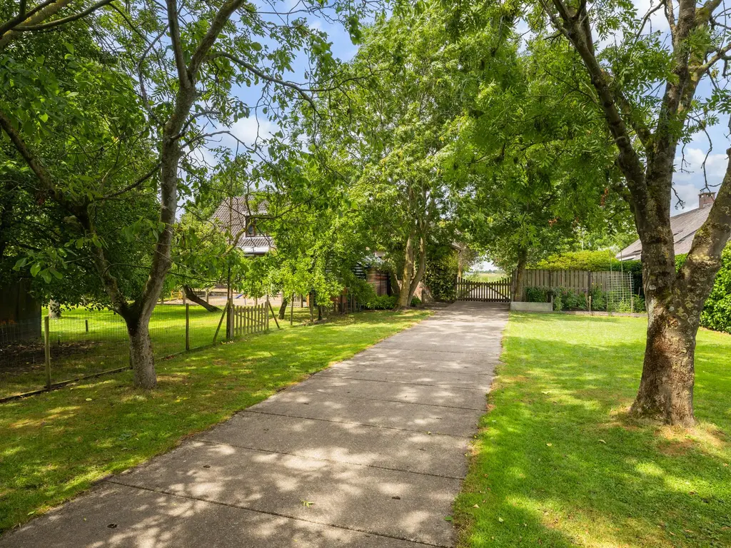 Oosteinde 32a, WAARDER