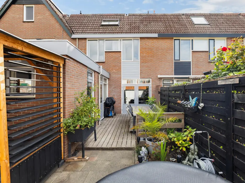 Akkerwindeveld 4, WOERDEN